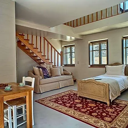 Haones Hotel 3*